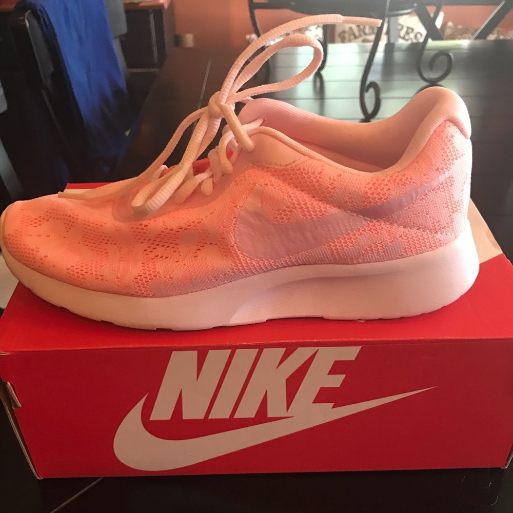 Nike women running sneakers